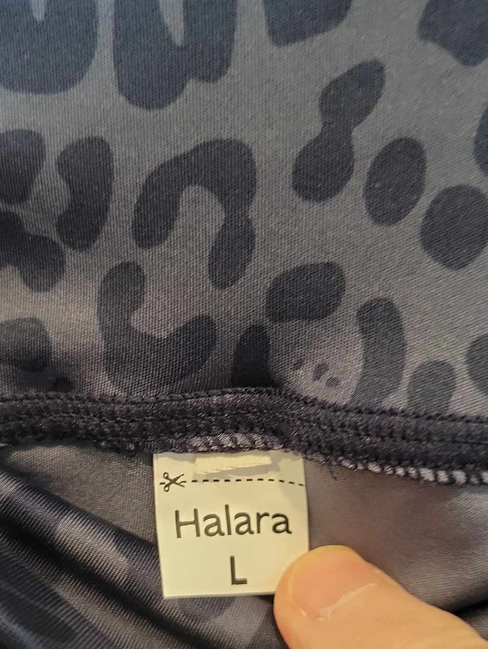 Halara High Rise Leopard Print Side Pocket Running Bike Shorts Large NWOT